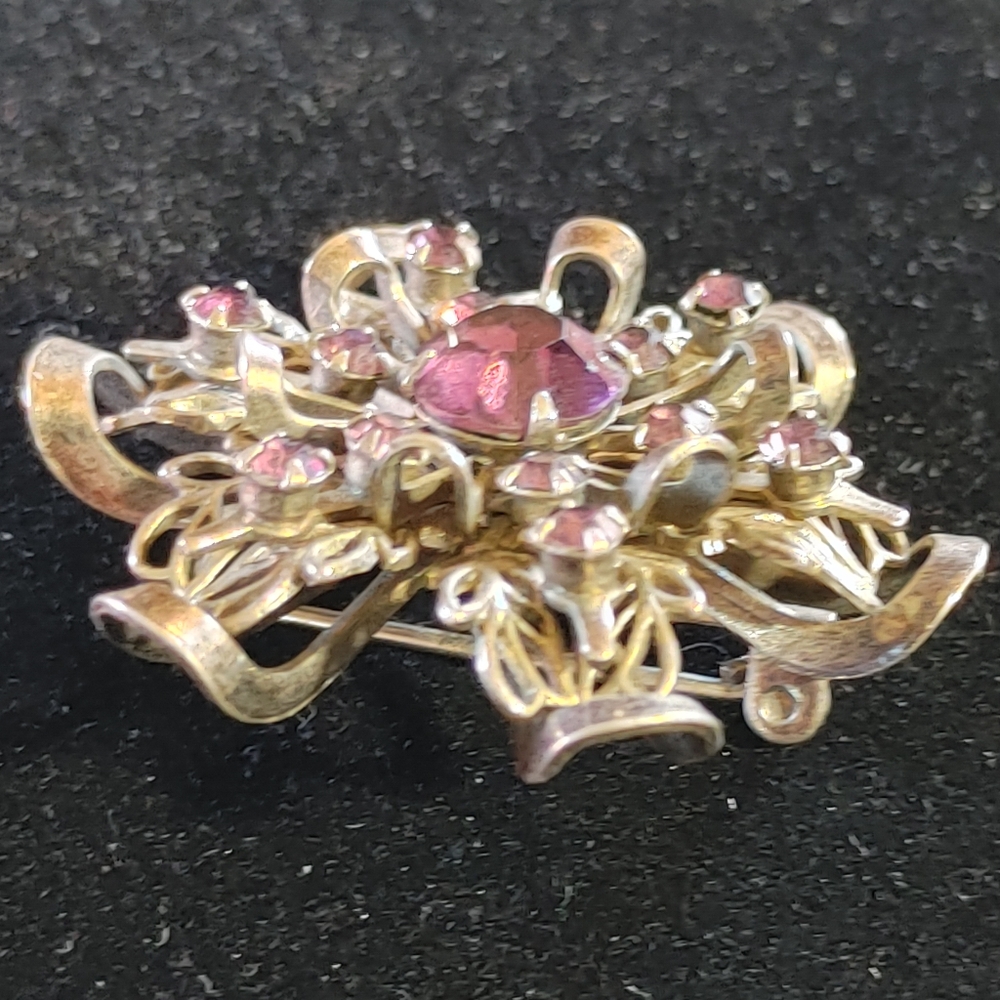 Vintage amethyst snowflake silvertone brooch - Picture 5 of 12